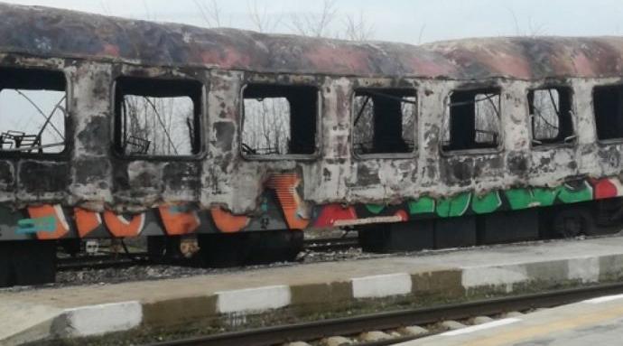 Пламна влак, 50 евакуирани
